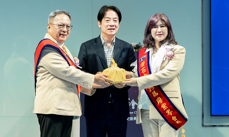 591edf12 8417 445e a51d 6c9c6de39980